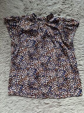 Nine West Brown, Blue & White Animal Print Short Sleeve Blouse size Medium